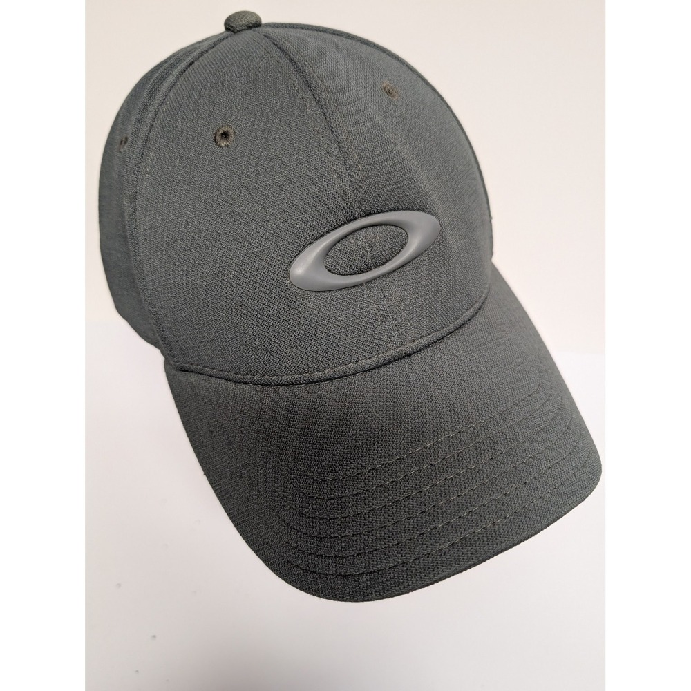 Oakley Hat Cap Fitted Mens Small Medium Gray Classic Mid Flex Athletic Golf Logo